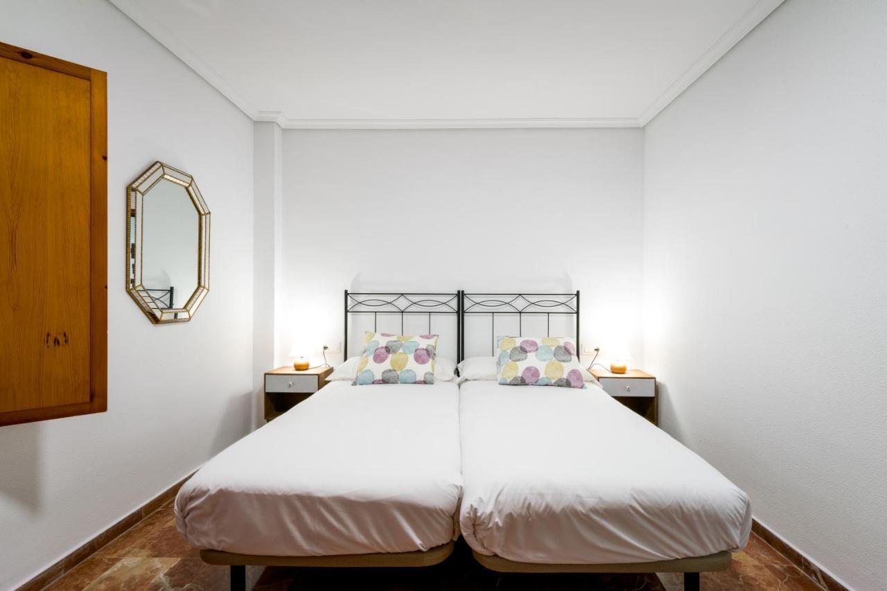 Ferienwohnung Holi-Rent Estrella Sevilla Exterior foto
